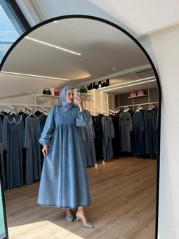 Mavi V Yaka Beli Büzgülü Geniş Kalıp Balon Kollu Denim Kot Elbise