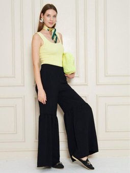 Siyah Paçası Büzgü Detaylı Aerobin Kumaş Beli Lastikli Rahat Kesim Pantolon