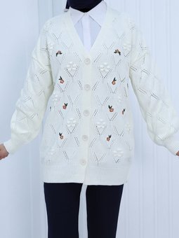 Ponponlu Çiçek Nakışlı Düğmeli Ekru Hırka