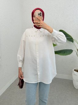 Taş Ve İnci İşlemeli Keten Gömlek