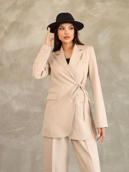 Bej Blazer Yandan Bağlamalı Şık Ve Rahat Ceket