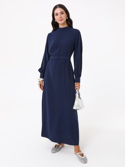 Medine İpeği Kemer Detaylı Lacivert Elbise