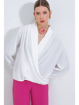 Kruvaze Yaka Dökümlü Saten Beyaz Bluz