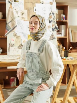 Bloomıng Garden Desen Pamuk İpek Mavi Eşarp