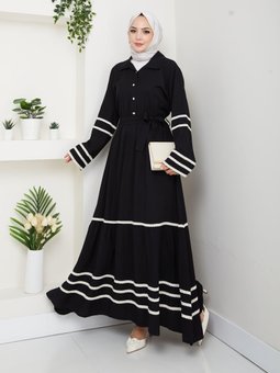 Çilek Kumaş Şerit Detaylı Kuşaklı Siyah Elbise