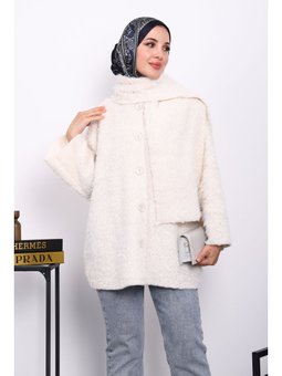 Krem Atkılı Detaylı Düğmeli Angora Ceket