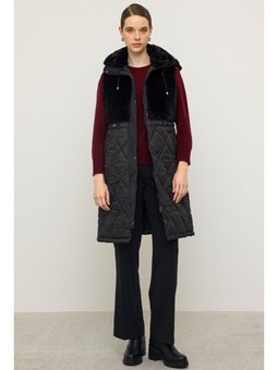 Çıkabiken Kapüşonlu Peluş Garnili Kapitone Siyah Yelek