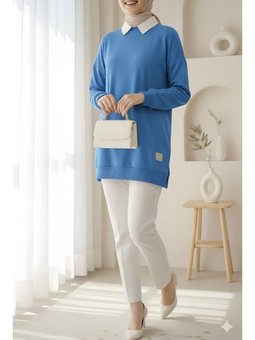 Mavi Bisiklet Yaka Yırtmaçlı Armalı Sweat