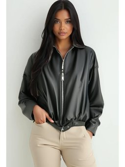 Kemer Detaylı Deri Siyah Ceket