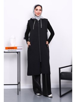 Siyah Kapitone Fermuarlı Kapüşonlu Yelek