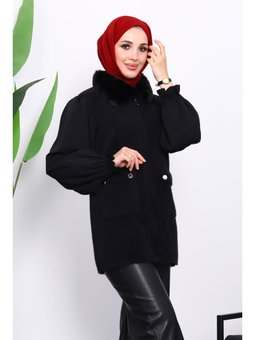 Siyah Yaka Kürklü Cepli Triko Yelek