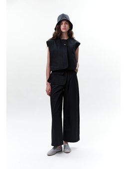 Cep Detaylı Kısa Lacivert Yelek