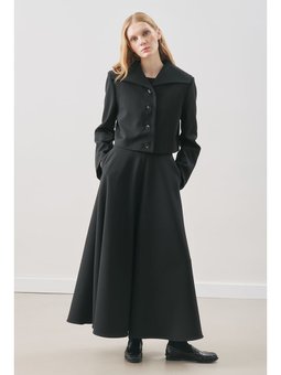 Loren Kısa Geniş Yakalı Siyah Ceket