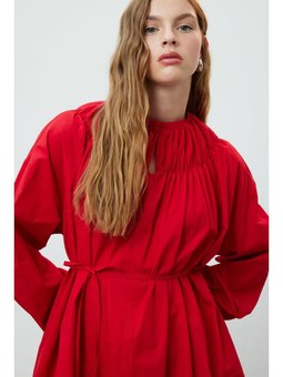 Yakası Büzgülü Kırmızı Tunik