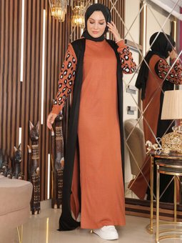 Kolları Desenli Triko Taba Elbise