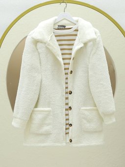 Boydan Düğmeli Cepli Pelüş Ekru Ceket