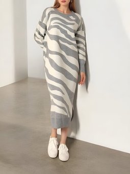 Gri Yırtmaçlı Desenli Triko Elbise