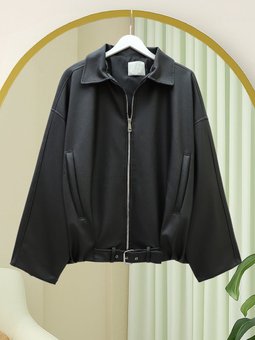 İçi Astarlı Beli Kat Detaylı Kemerli Deri Siyah Ceket