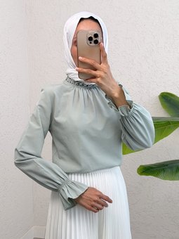 Yakası Büzgülü Su Yeşili Bluz