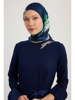 Gizli Bahçe Lacivert Aurora Desenli Janjan 90x90 Cm Eşarp