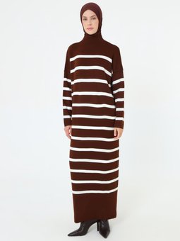 Çizgi Detaylı Balıkçı Yaka Triko Kahverengi Elbise