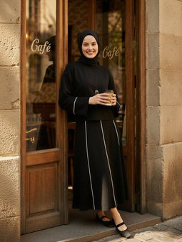 Yumuşak Tuşeli Kontras Dikişli Bluz & Etek İkili Siyah Takım