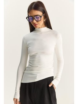Beyaz Soft Touch Yarım Balıkçı Yaka Büzgülü Basic Blüz