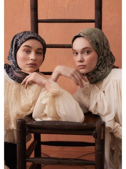 Helene Desen Pamuk İpek Eşarp Vişne Çürüğü