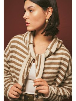 Atkı Detaylı Çizgili Bej Hırka