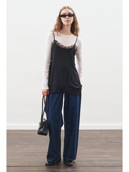 Dantel Şeritli Askılı Siyah Bluz