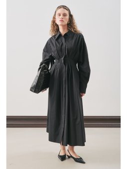 Pile Detaylı Siyah Gömlek Elbise