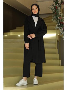 Ay Parça Detaylı Siyah Takım