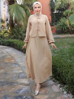 Fiyonklu Etekli Bej Takım