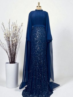 Şifon Pelerin Detaylı Eteği Boncuk İşlemeli Lacivert Abiye Elbise