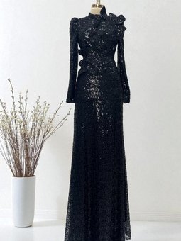 Siyah Yaprak Çiçek Detaylı Boncuk İşlemeli Dantel Abiye Elbise