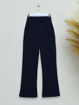 Beli Cırtcırt Detay Boru Paça Kumaş Laci Pantolon