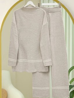 Eteği Ve Kolu Çizgili Triko Taş Takım