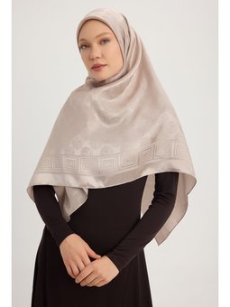 Jakarlı Parlak Saten Bej Eşarp 110x110cm