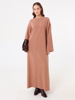 Yumuşak Tuşeli Dikiş Detaylı Bej Elbise