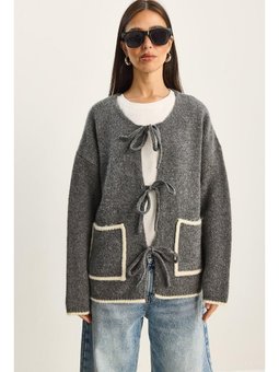 Önden Bağlamalı Cep Detaylı Triko Gri Melanj Hırka