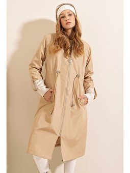 Beli Büzgülü Kapüşonlu Bej Trençkot