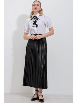 Deri Görünümlü Piliseli Siyah Etek