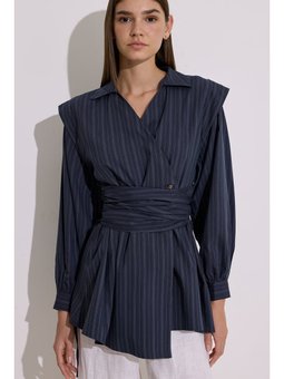 Bağlama Detaylı Kruvaze Lacivert Gömlek