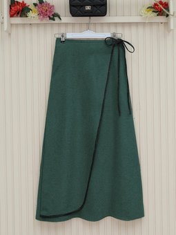 Beli Lastikli İnce Biyeli Kaşe Zümrüt Yeşili Etek