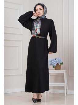 Yuvarlak Yaka Siyah Elbise