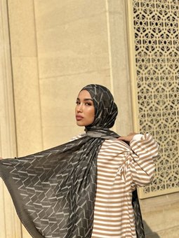 Italian Jakar Seri Askısı İle Birlikte 70x190 Cm Siyah Şal