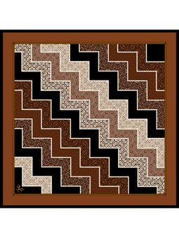 Patchwork Desen Black Seri Twill Askısı İle Birlikte 90x90 Cm Taba Eşarp Kahverengi