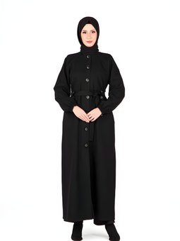 Siyah Ön Kısmı Düğmeli Ferace