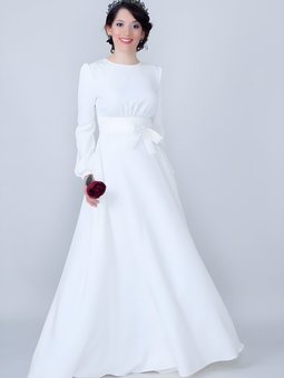 Beyaz Uzun Kol Beli Büzgülü Kuşaklı Abiye Elbise