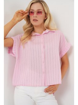 Çizgili Kısa Kol Pembe Gömlek